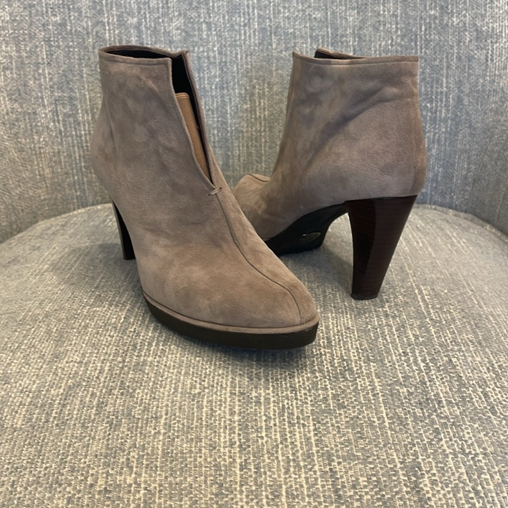 Stuart Weitzman Stretch Suede Heeled Bootie